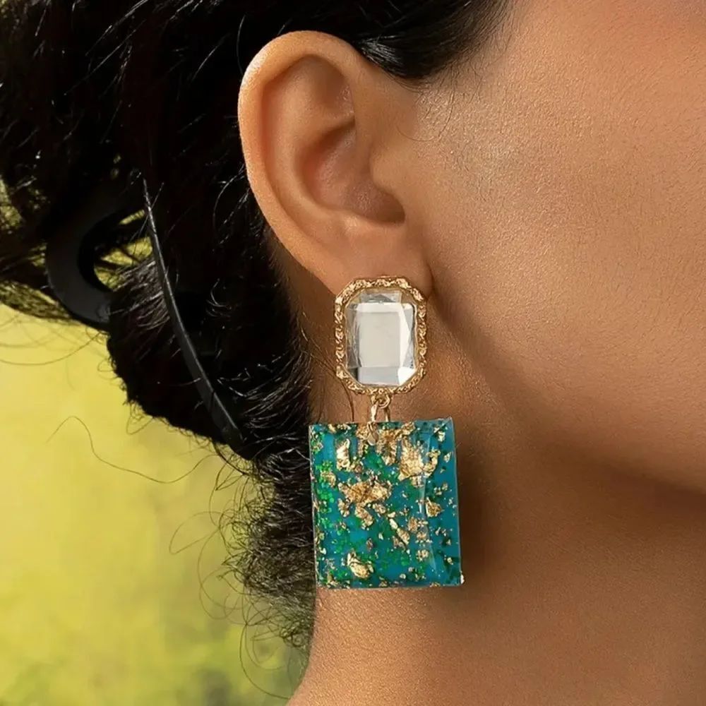 Vintage green style earrings  A445